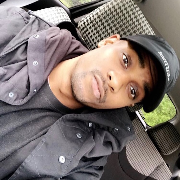 Meet your Posher, Aaron - Picture 1 of 1